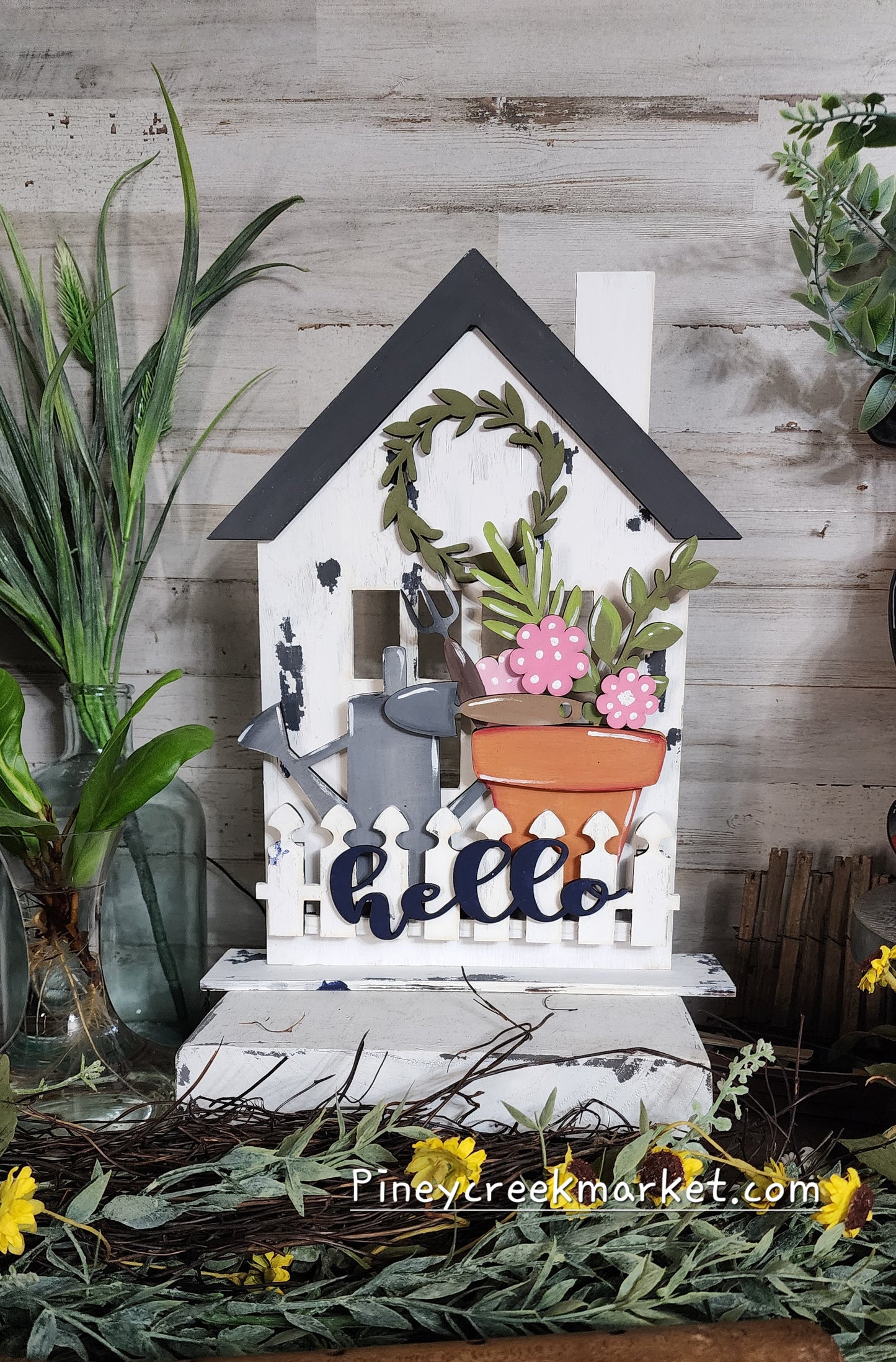 Flowers and Flower pot for interchangeable House with picket fence. New!