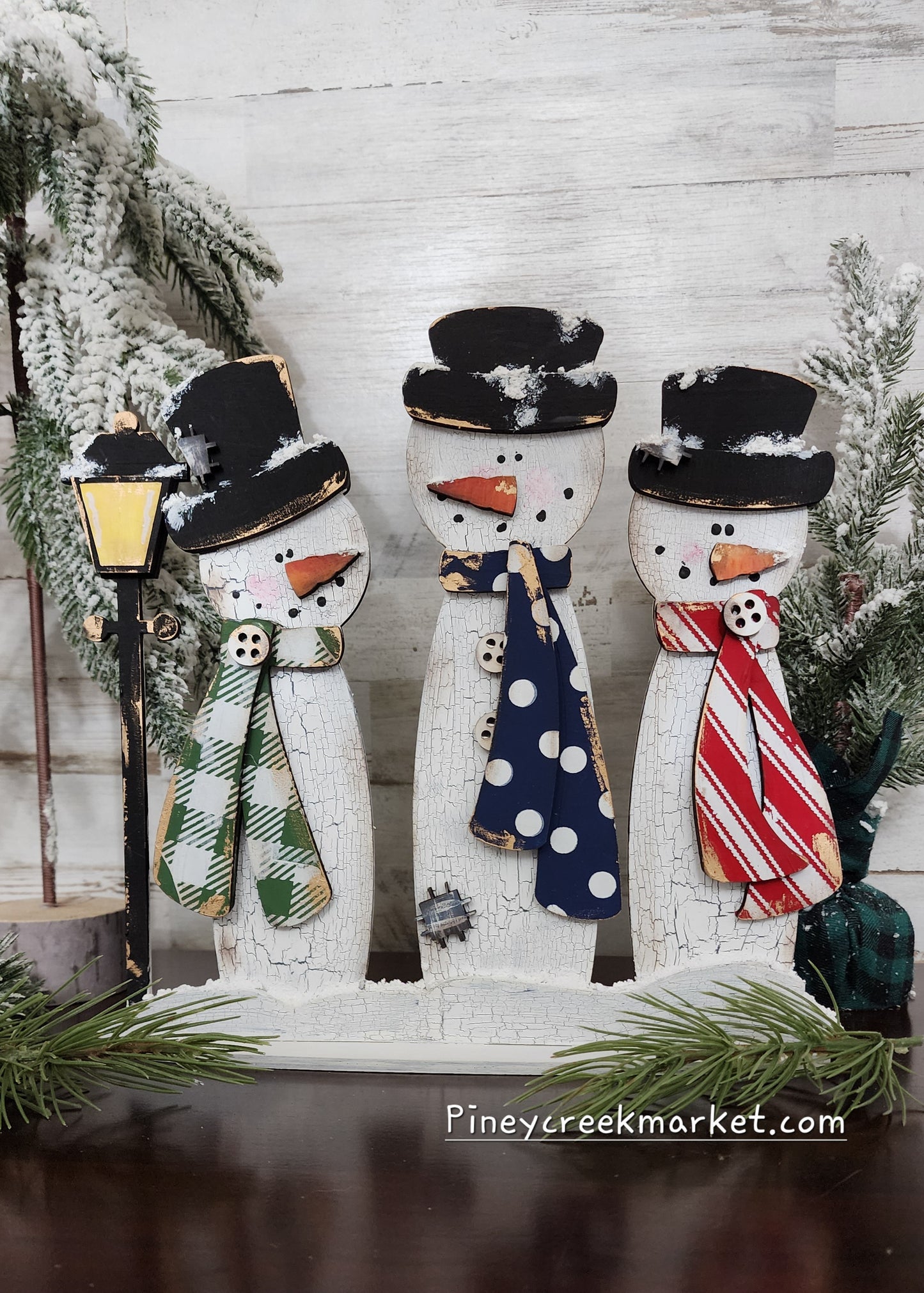 Snowman Trio with Lamp post