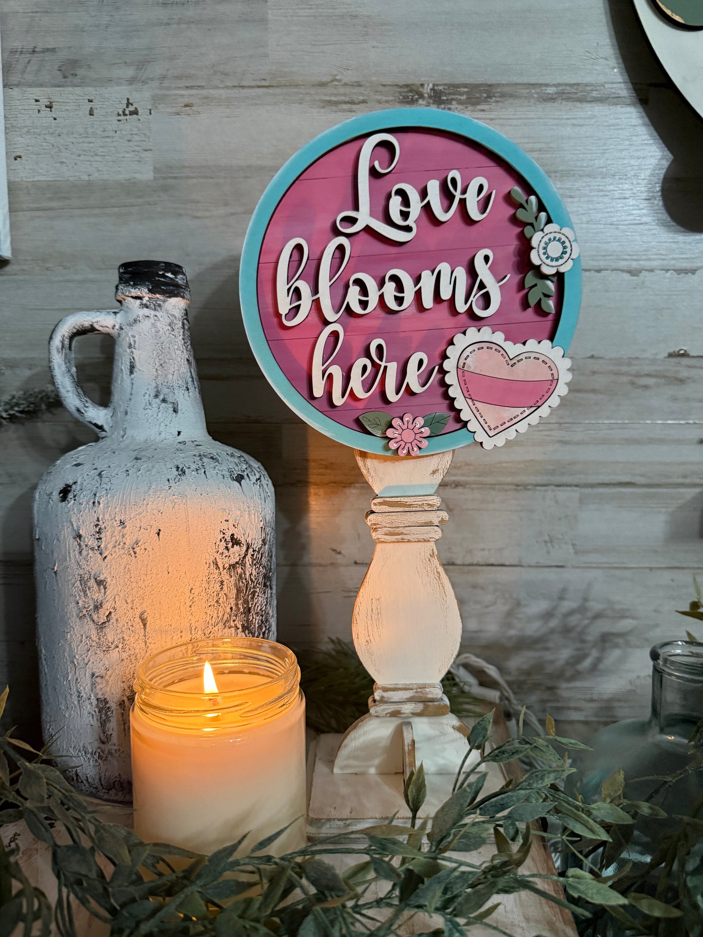 Valentines Love 💕 and Love Blooms here fits the spindle base!