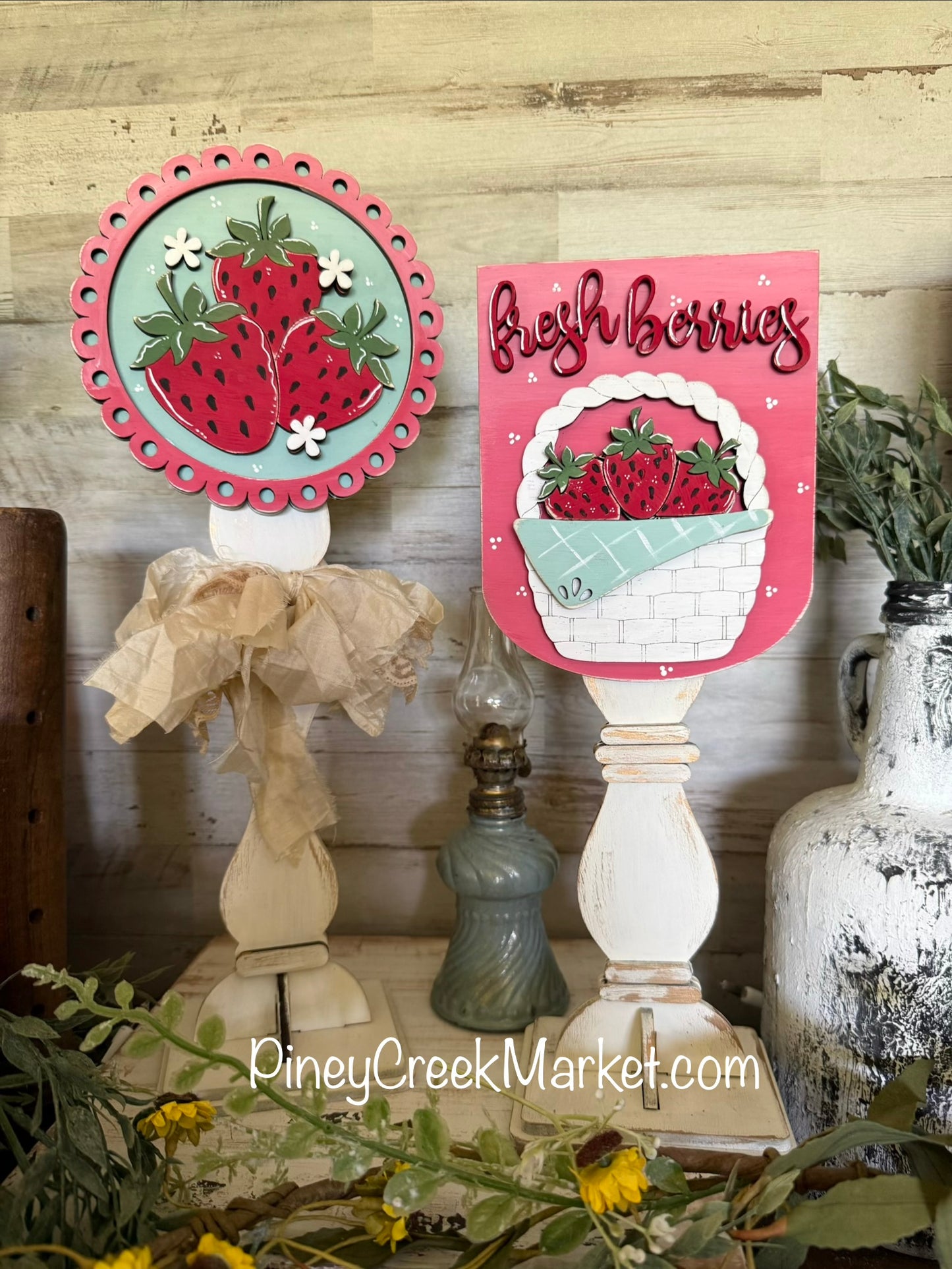 Strawberries Fits interchangeable spindle base!