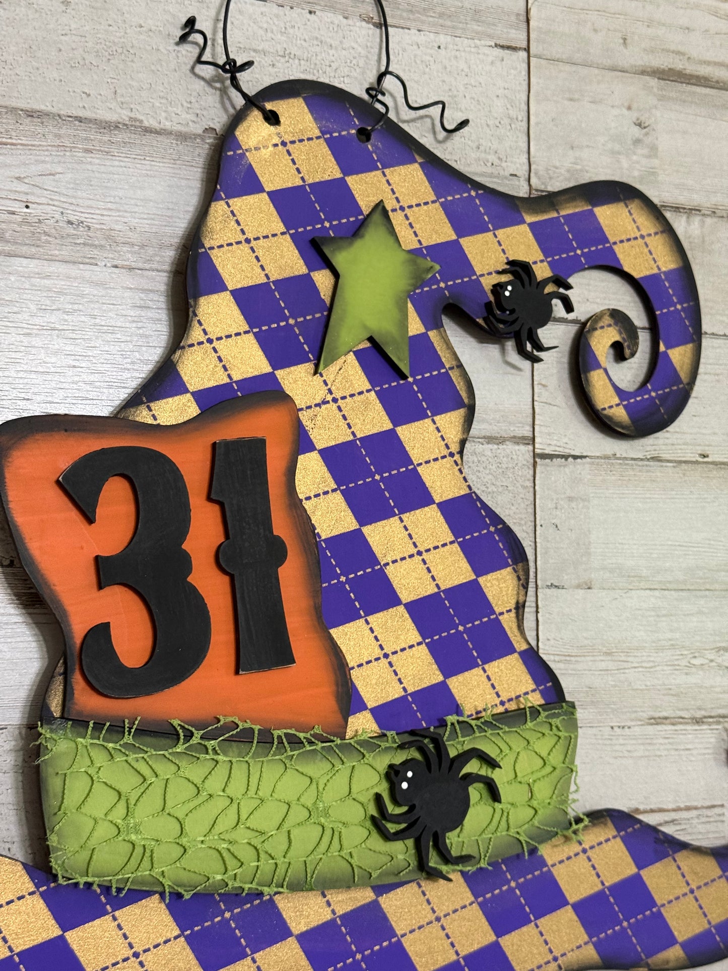Witch’s Hat October 31 Halloween door hanger!